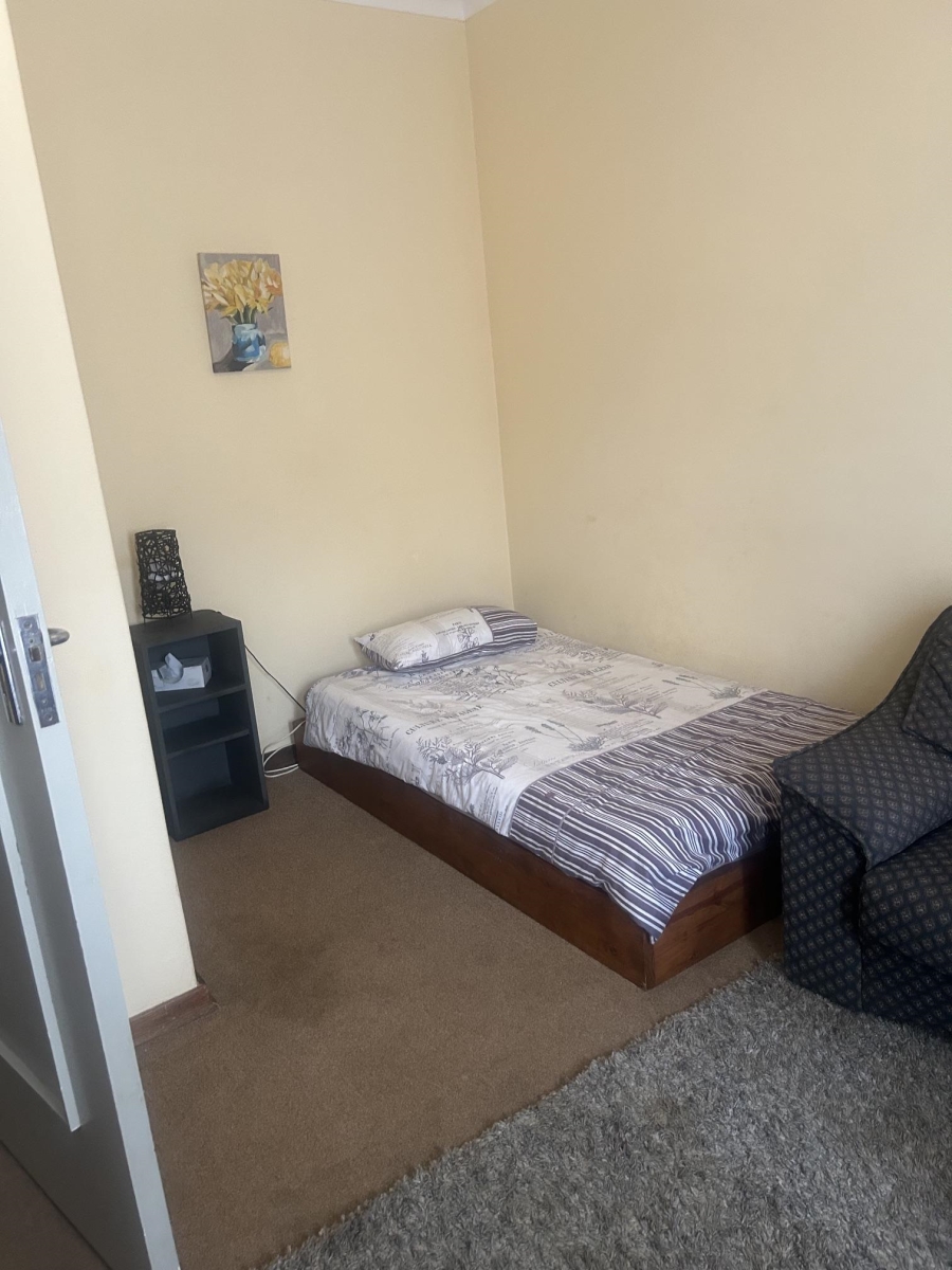 5 Bedroom Property for Sale in Viljoenskroon Free State